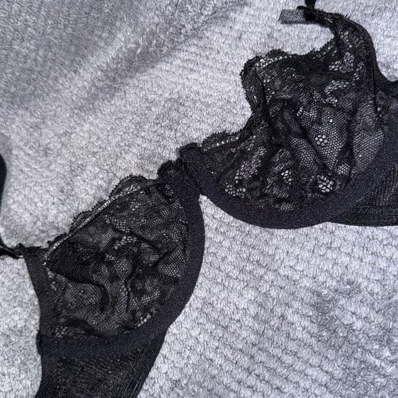 Rene Rofe Black Sheer Floral Lace Underwire Demi Bra with Bow Accents S/M - Picture 5 of 7